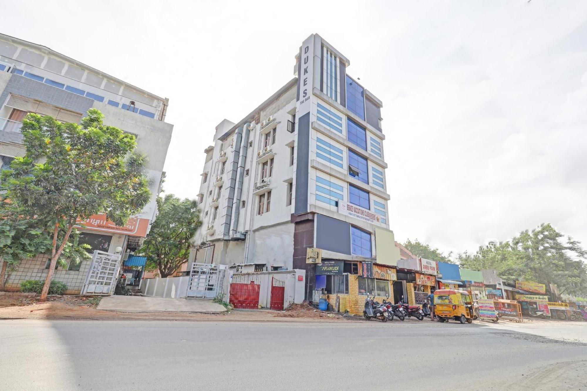 Capital O 84896 Hotel Grand Karaikudi Tiruchirappalli Bagian luar foto