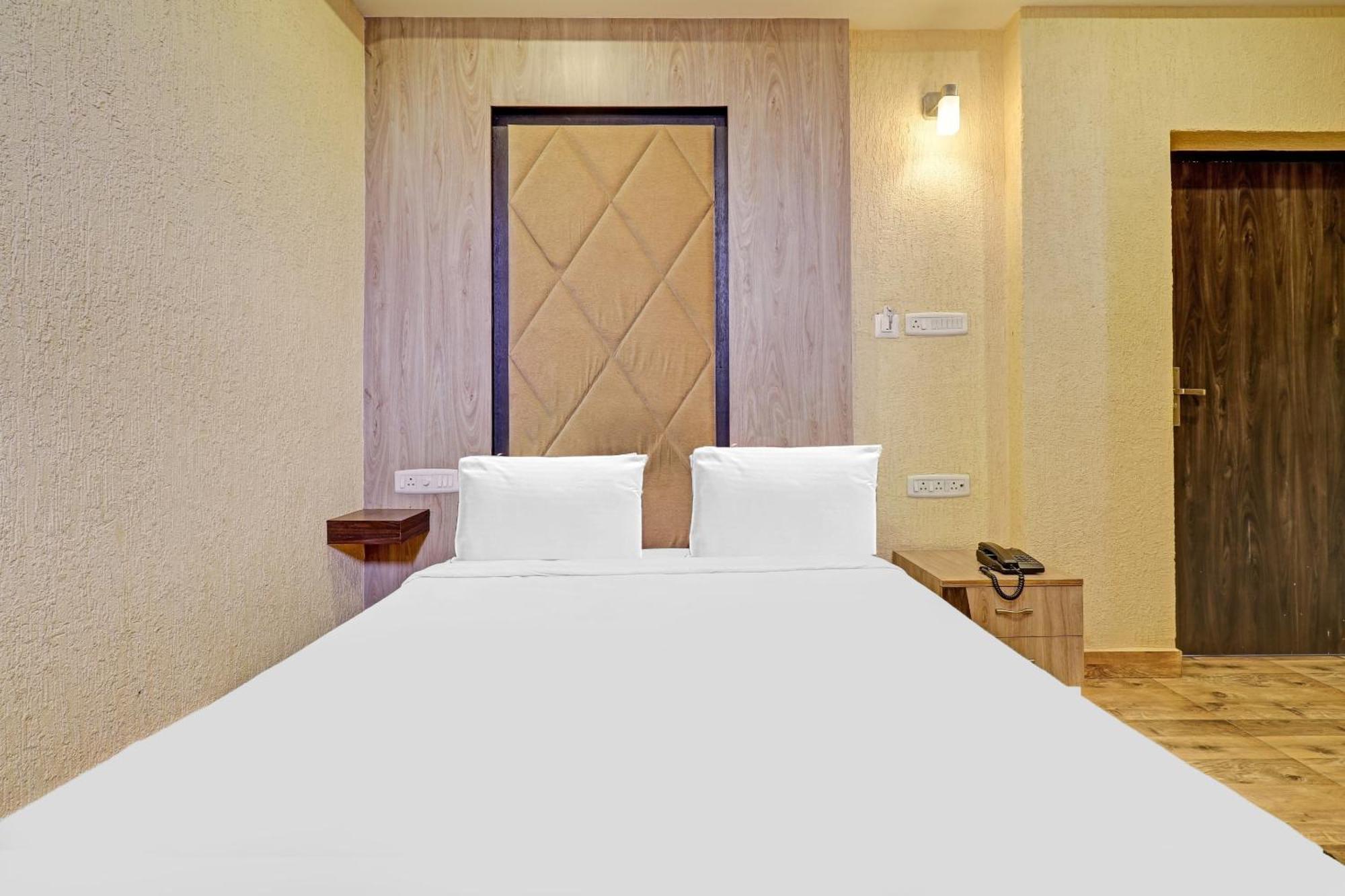 Capital O 84896 Hotel Grand Karaikudi Tiruchirappalli Bagian luar foto