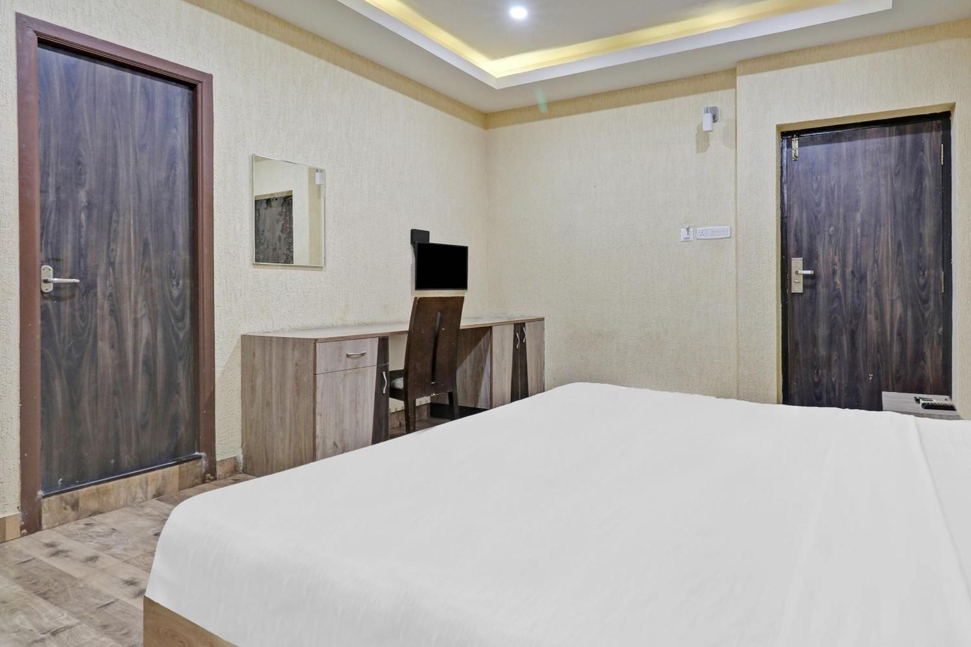 Capital O 84896 Hotel Grand Karaikudi Tiruchirappalli Bagian luar foto