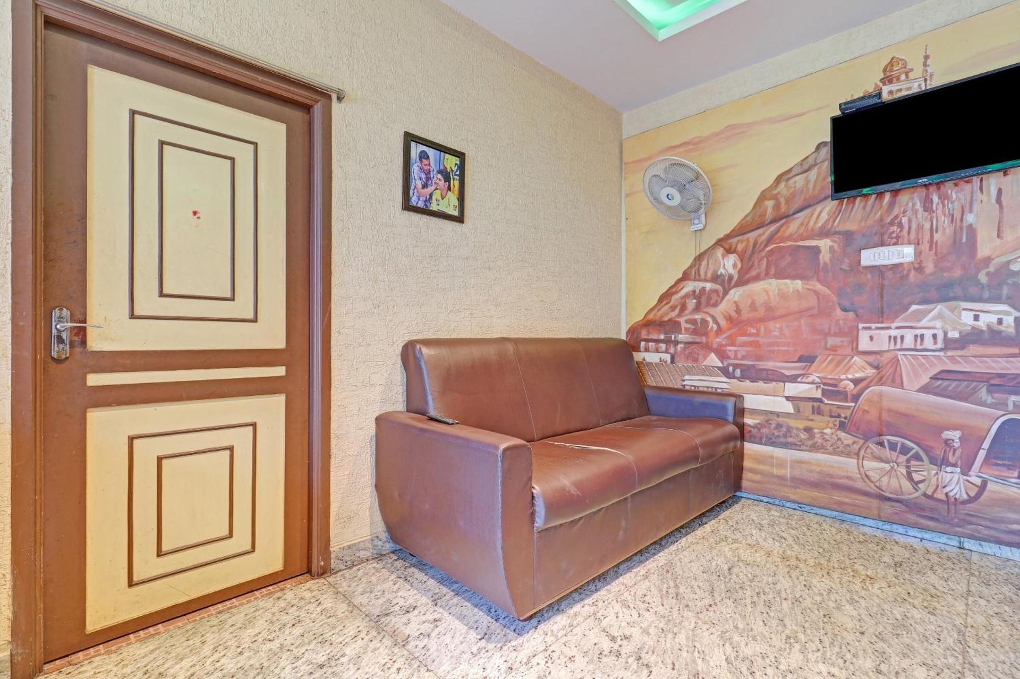 Capital O 84896 Hotel Grand Karaikudi Tiruchirappalli Bagian luar foto